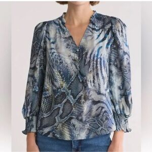 NWT- T Tahari Smocked Shoulder Top, Blue Reptile, size Small